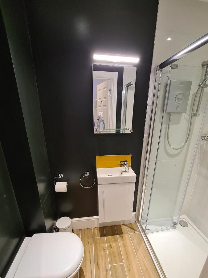 The Taylor Suite - Stunning 2-Ensuite Beds, Cathedral View Roof Garden Truro Dış mekan fotoğraf