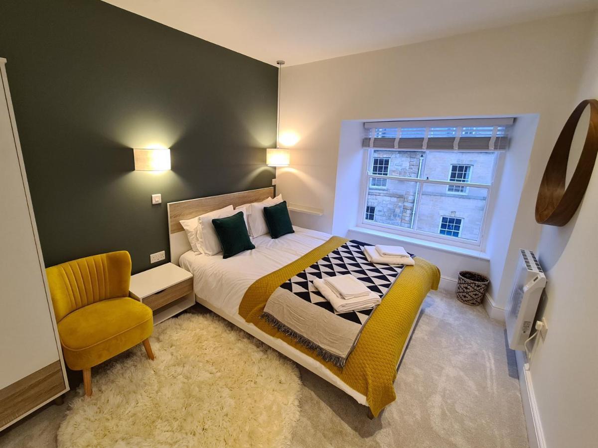 The Taylor Suite - Stunning 2-Ensuite Beds, Cathedral View Roof Garden Truro Dış mekan fotoğraf
