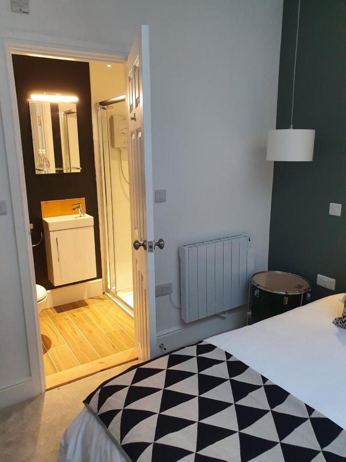The Taylor Suite - Stunning 2-Ensuite Beds, Cathedral View Roof Garden Truro Dış mekan fotoğraf